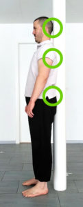 2 repères facile pour la posture debout idéale